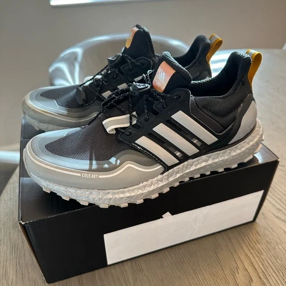 adidas gazelle silver green womens Adidas Ultraboost Winter.Rdy (W) main image 1
